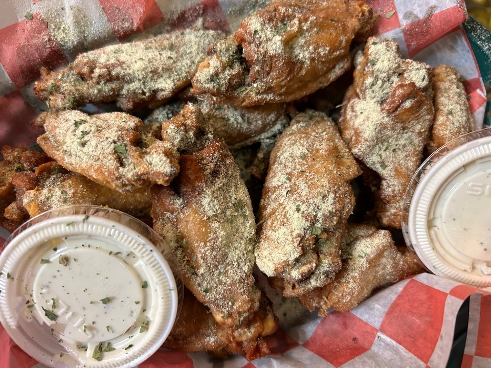 B & J Bar & Grille