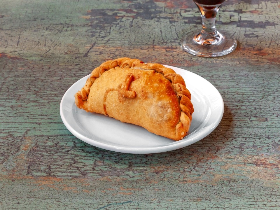 6x Lechon (garlic-rosemary roasted pork Empanadas