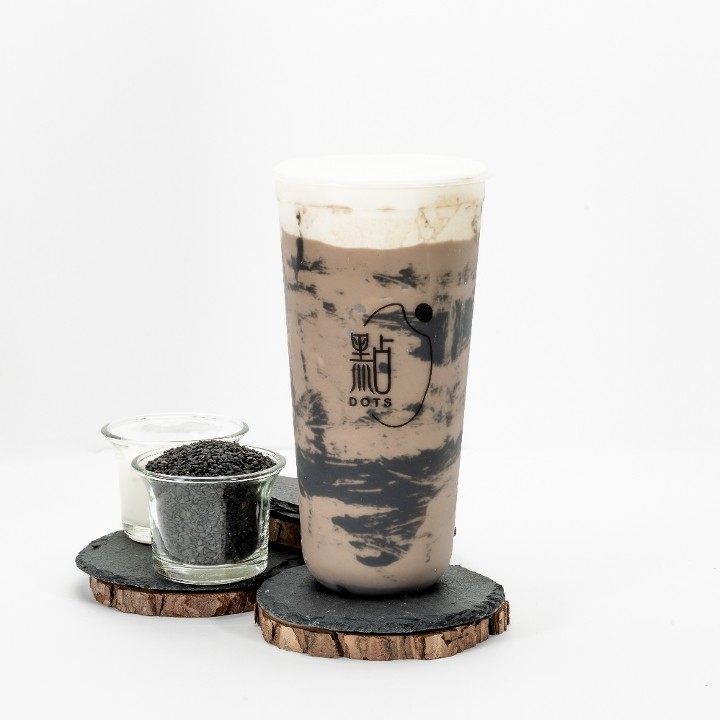 Black Sesame Milk Tea with Cream Foam 黑芝麻奶蓋