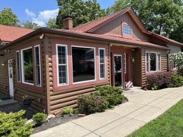 Colonial Pizza 98 N Main St