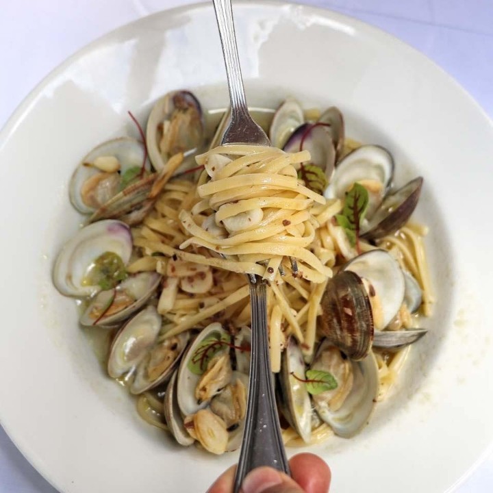 LING WHITE CLAM SAUCE