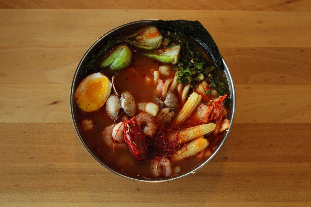 Seafood Kimchi Udon