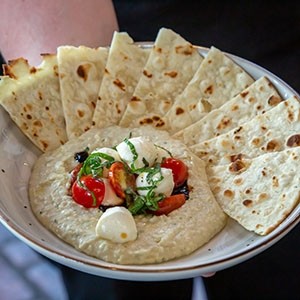 Caprese Hummus