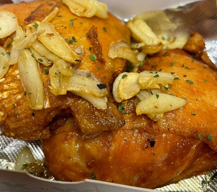 Garlic Fried Chicken Quarters ( 마늘 옛날통닭다리)