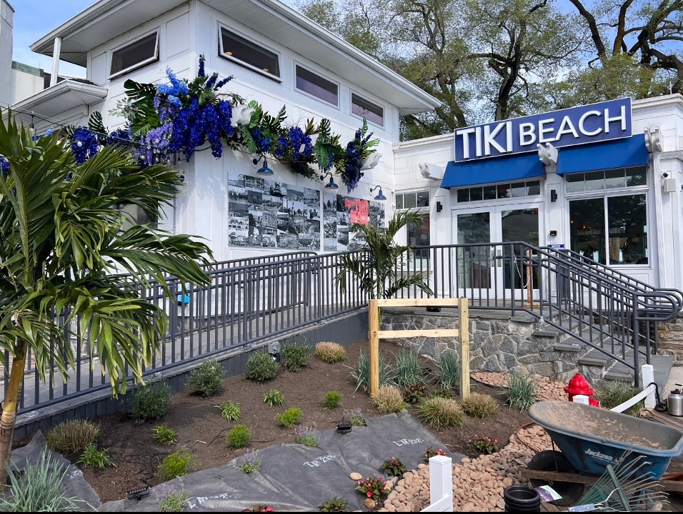 Tiki Beach Pier Restaurant Tiki Beach Pier Restaurant - 1 Playland ...
