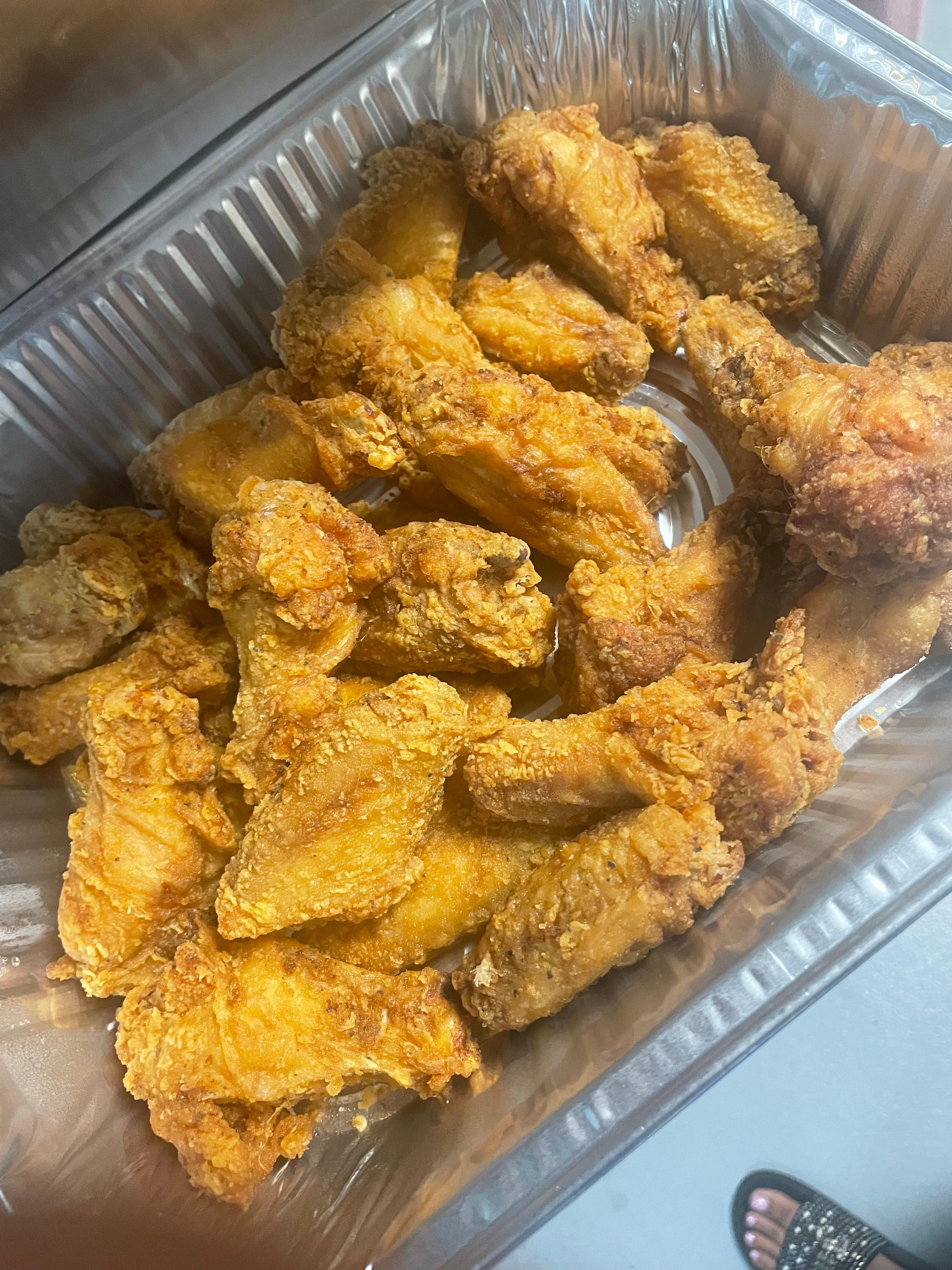 Momma’s Party Wings