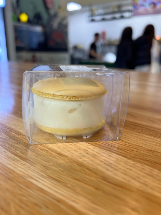Macaron Ice Cream - Durian