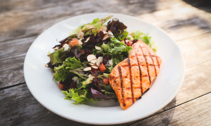 Mixed Organic Salad with Salmon