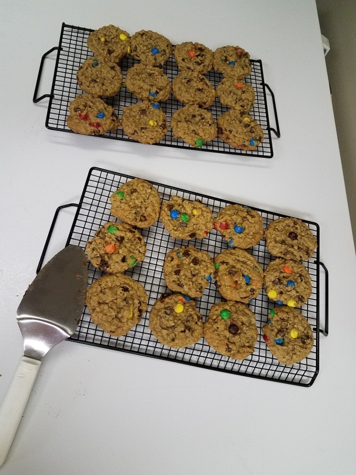 Monster cookies 6pk