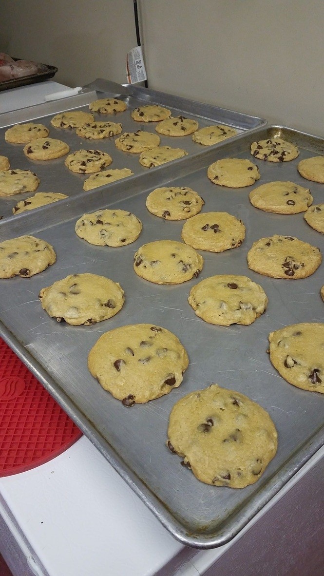 6 chocolate chip cookies