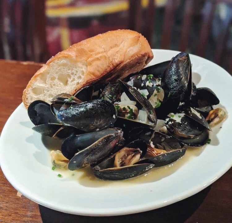 Steamed Mussels Pearlz