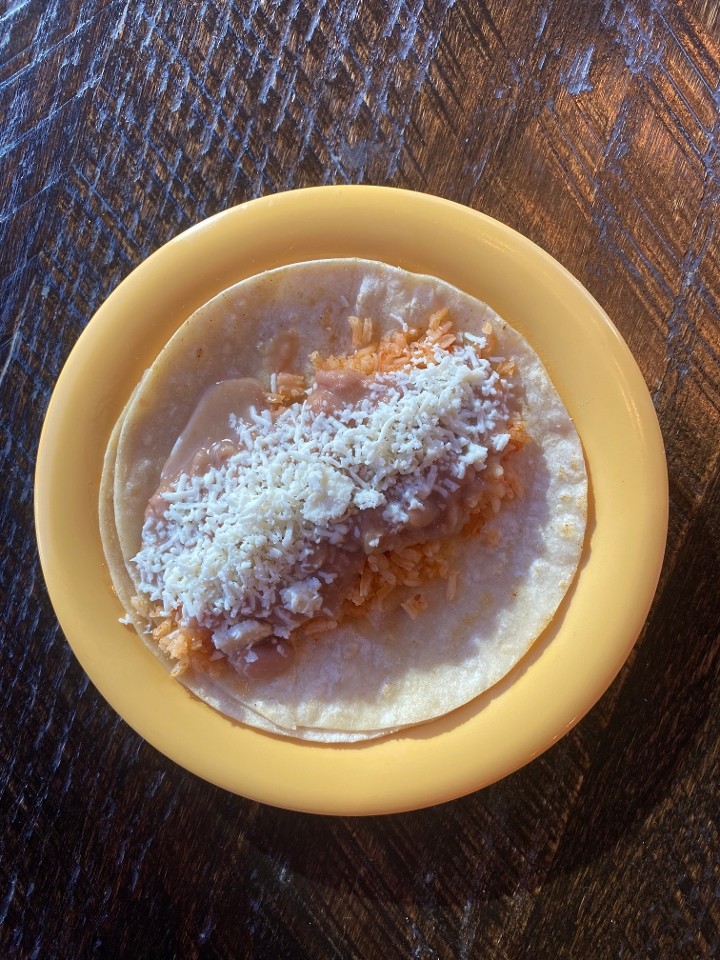 Arroz, frijoles y queso Taco
