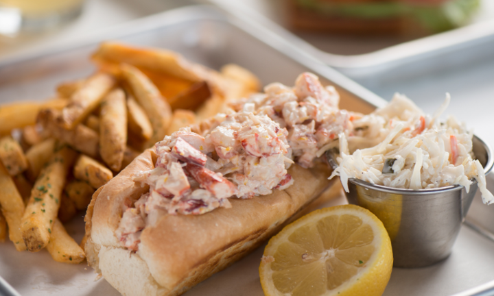 -COLD LOBSTER ROLL