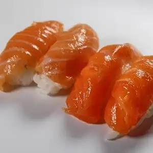Sake (Salmon) Nigiri