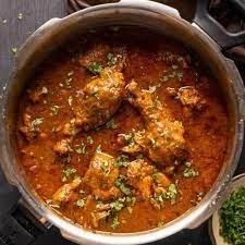 CHICKEN CURRY HOME STYLE