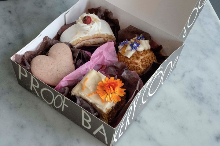 Valentine's Day Cake Box
