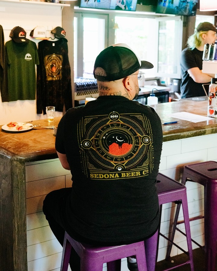 LARGE T-Shirt 2022 Black