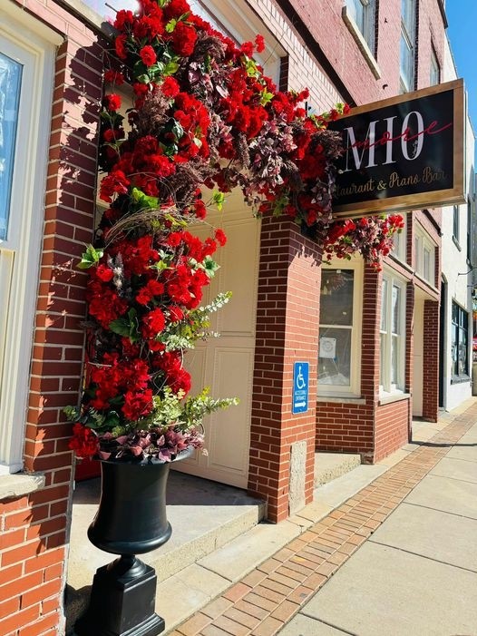 Amore Mio Italian 33 West New York Street