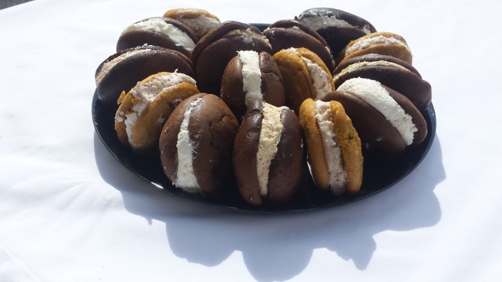 Whoopie Pie Tray (SM)  11 pies