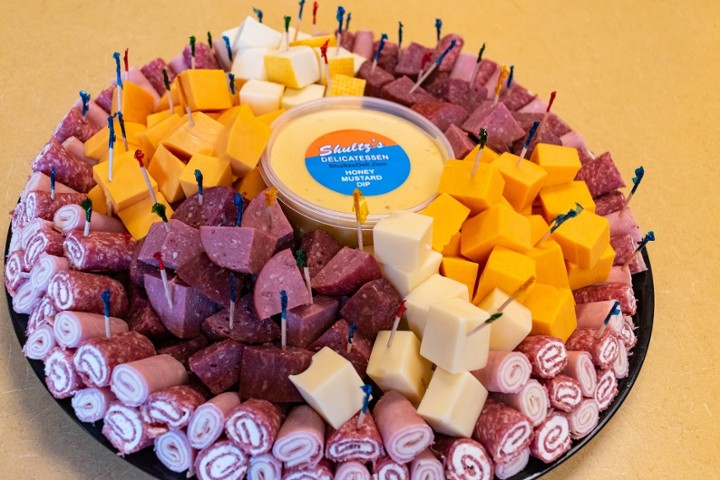 Cheese & Bologna Tray (SM)  serves about 15 or more