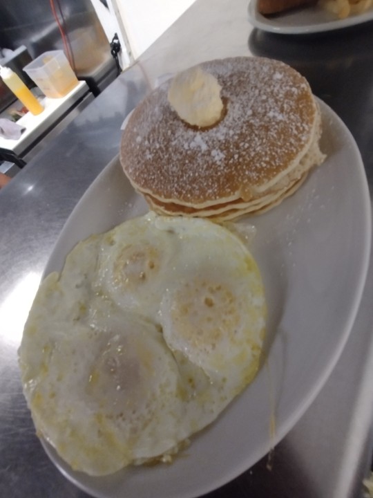 Pancakes & Eggs
