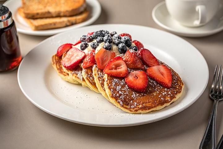 Berry Mascarpone Pancakes