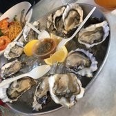 12 Raw Oysters