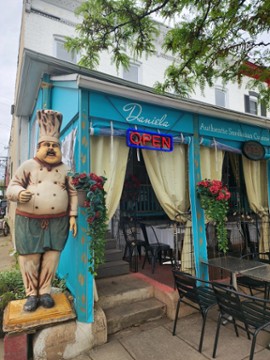 Daniela Pasta & Pastries 824 W 36th St