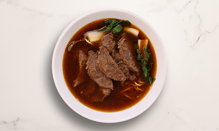 D01 Beef Noodle Soup-Thick 醬燒牛肉麵-粗