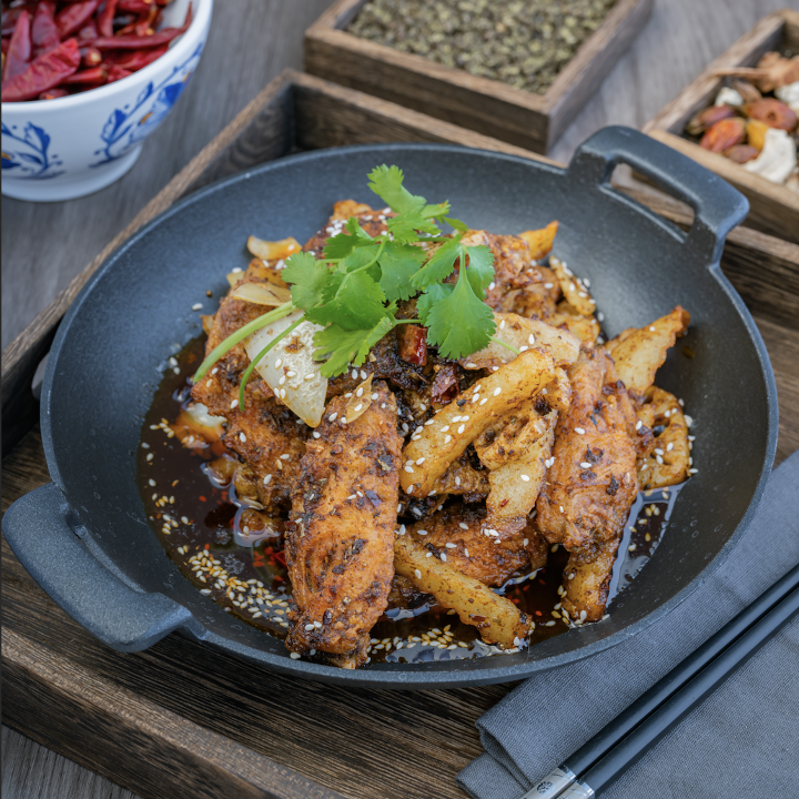 干锅鸡翅 Spicy Dry Pot with Chicken Wings