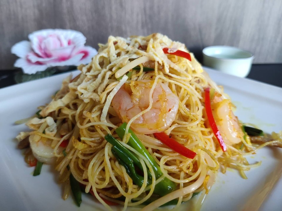 Singapore Noodle w. Egg/Shrimp 星洲炒米粉