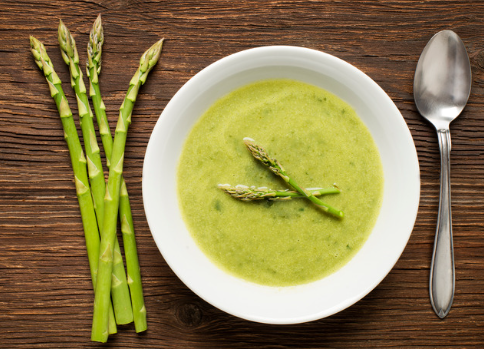 Cream of Asparagus Soup 🌱