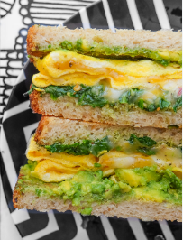 Omlete Grilled Cheese