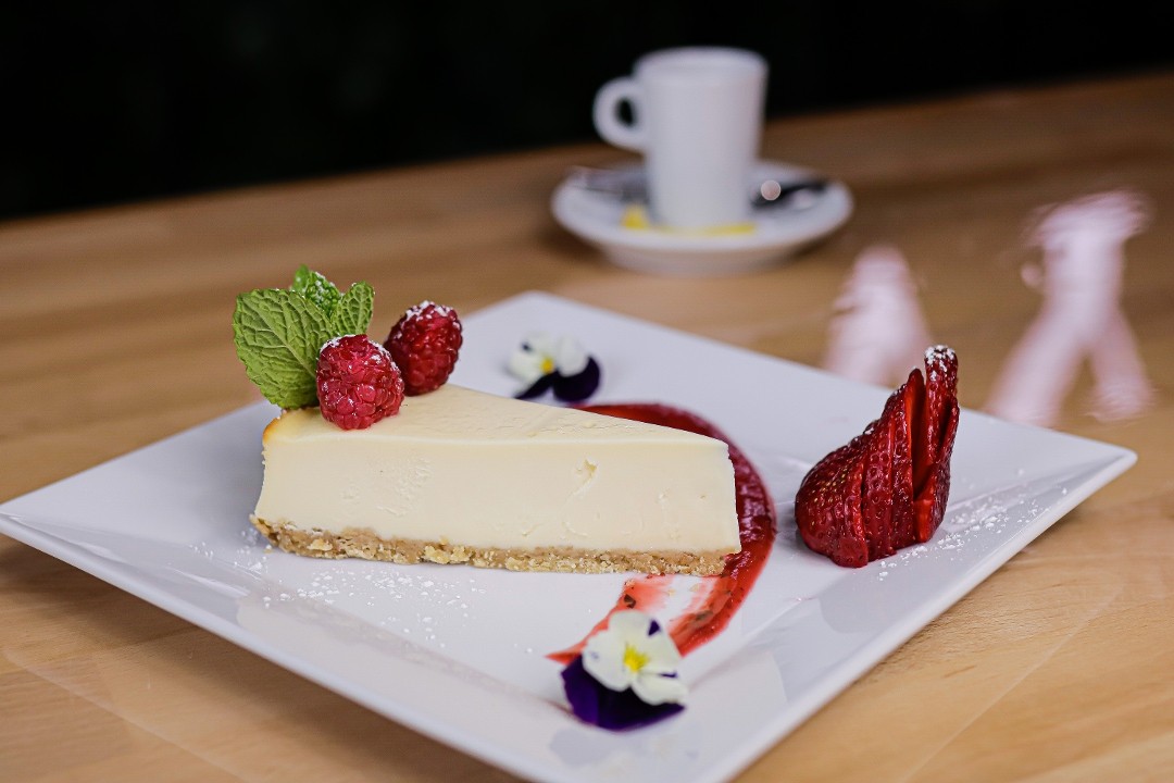 New York Style Cheesecake with strawberry