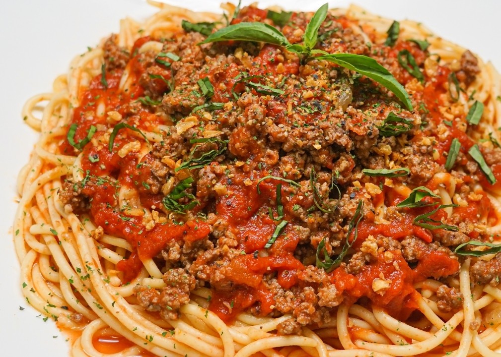 Spaghetti basil with ground beef