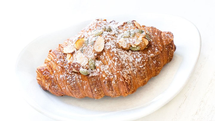 ALMOND CROISSANT