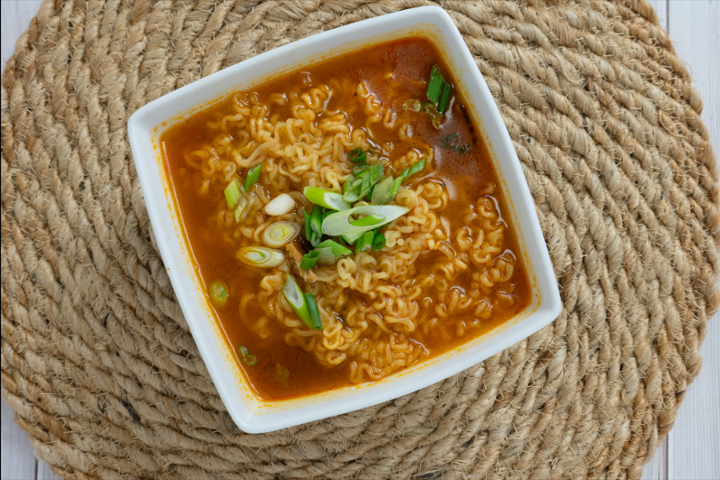 R3. Spicy Ramen Noodles Soup