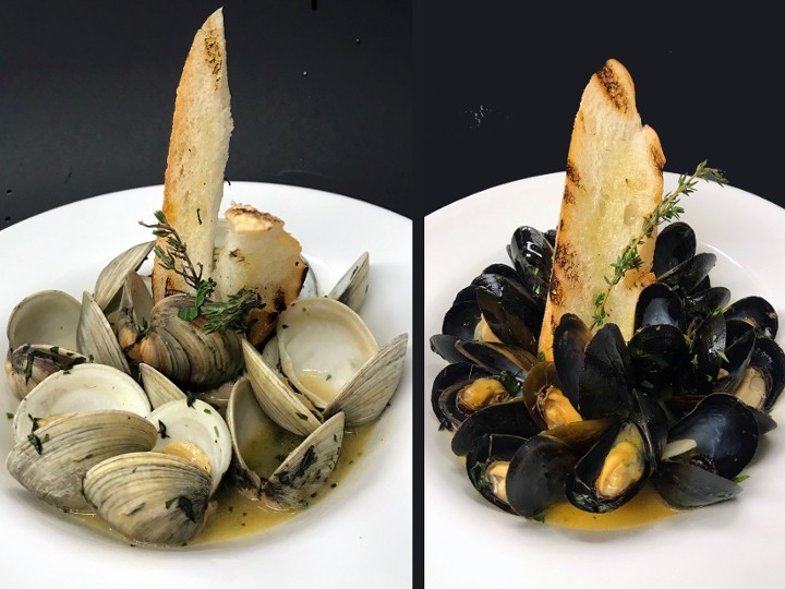 Mussels En Brodo - White