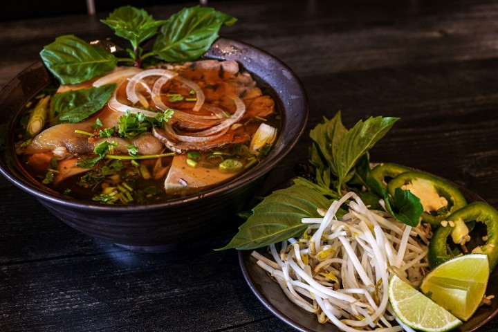 Bún Bò Huế – Spicy Hue Noodles