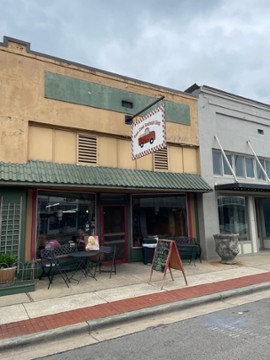 Cross Creek Sandwich Shop 1003 Oak St