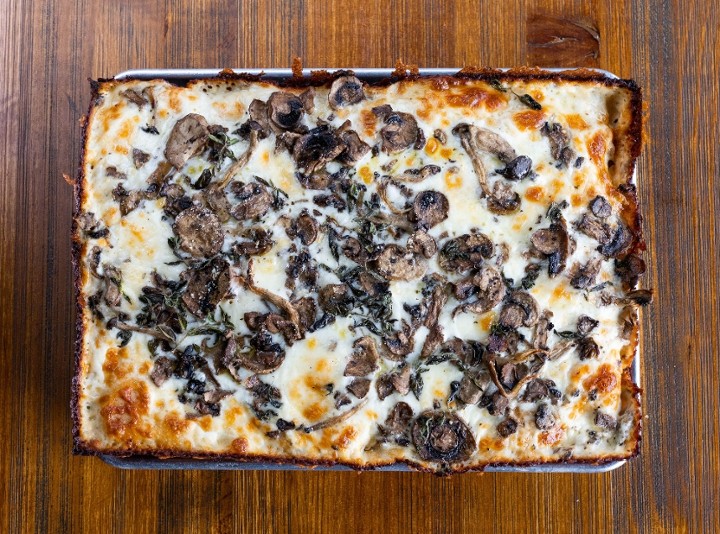 THICK Funghi Pizza