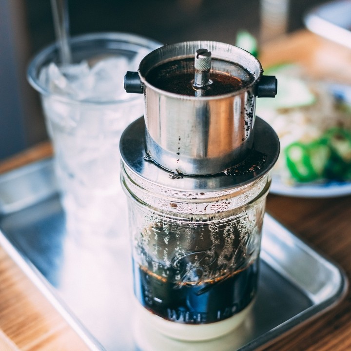 Iced Vietnamese Coffee {cà phê sua dá}