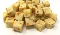 Cheddar Cheese Cubes (1/2 lb) with Cracker