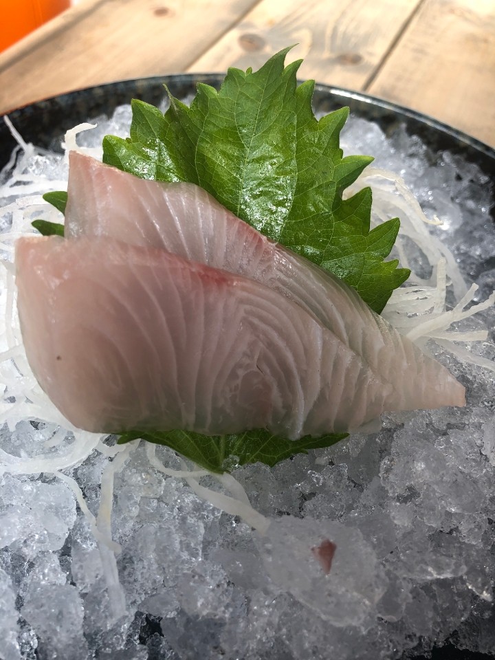 Kampachi Sashimi