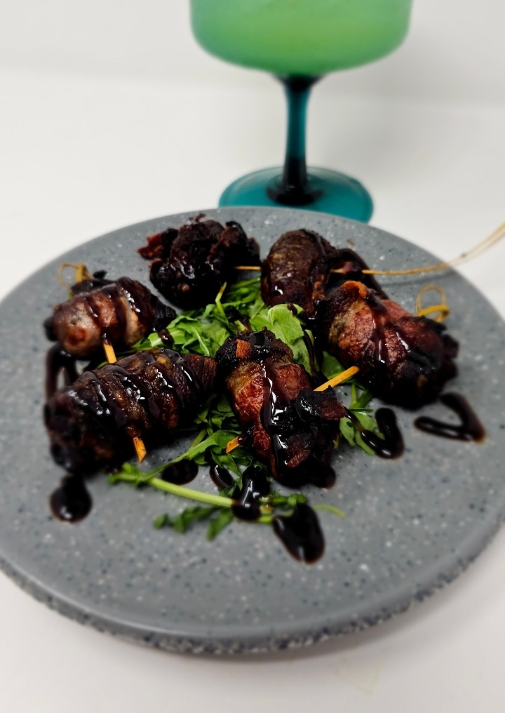 Gouda Stuffed Dates