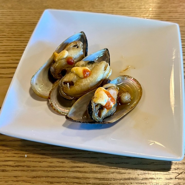 Mussels (3 pcs)