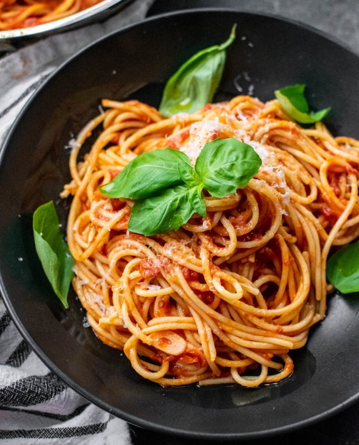 VEGAN Spaghetti al Pomodoro