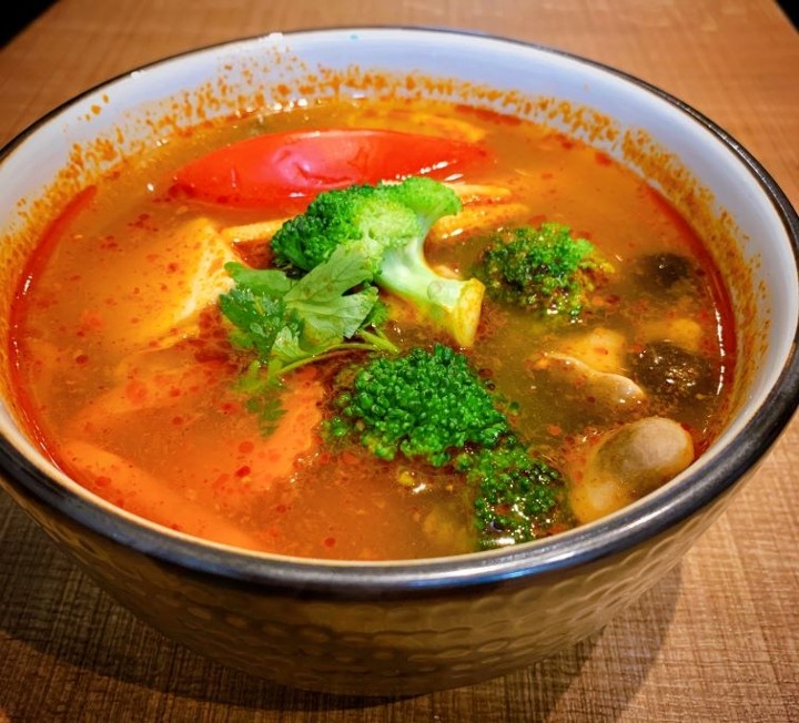 tom yum cup