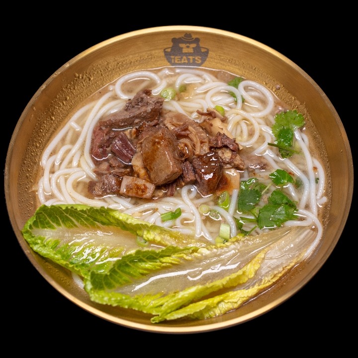 E4. Bone Broth Rice Noodle with Beef Brisket