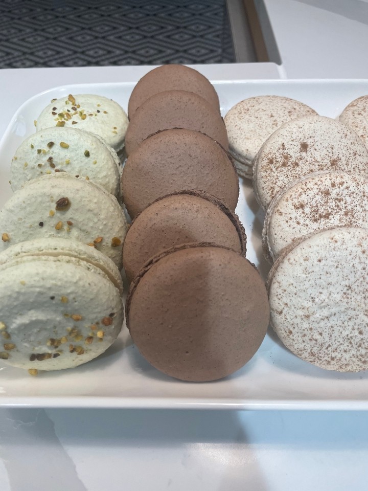 'The Fox Bakes' Macaron